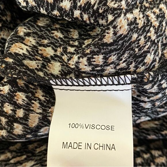 Little Lies Animal Print Button Up Blouse Sz S - Picture 5 of 8